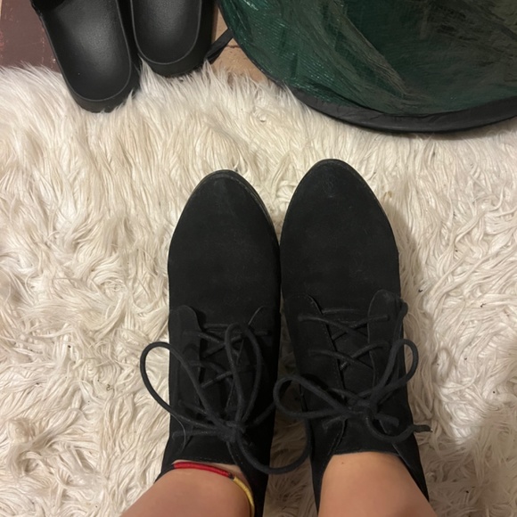 Steve Madden Lace up booties-MUST SELL BY SEP 10th - Picture 7 of 7